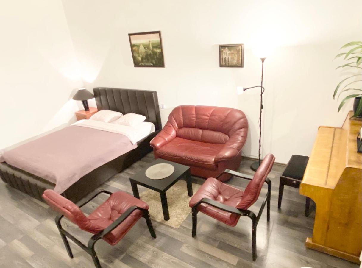 Centro Apartment Near Gedimas Avenue Вильнюс Экстерьер фото