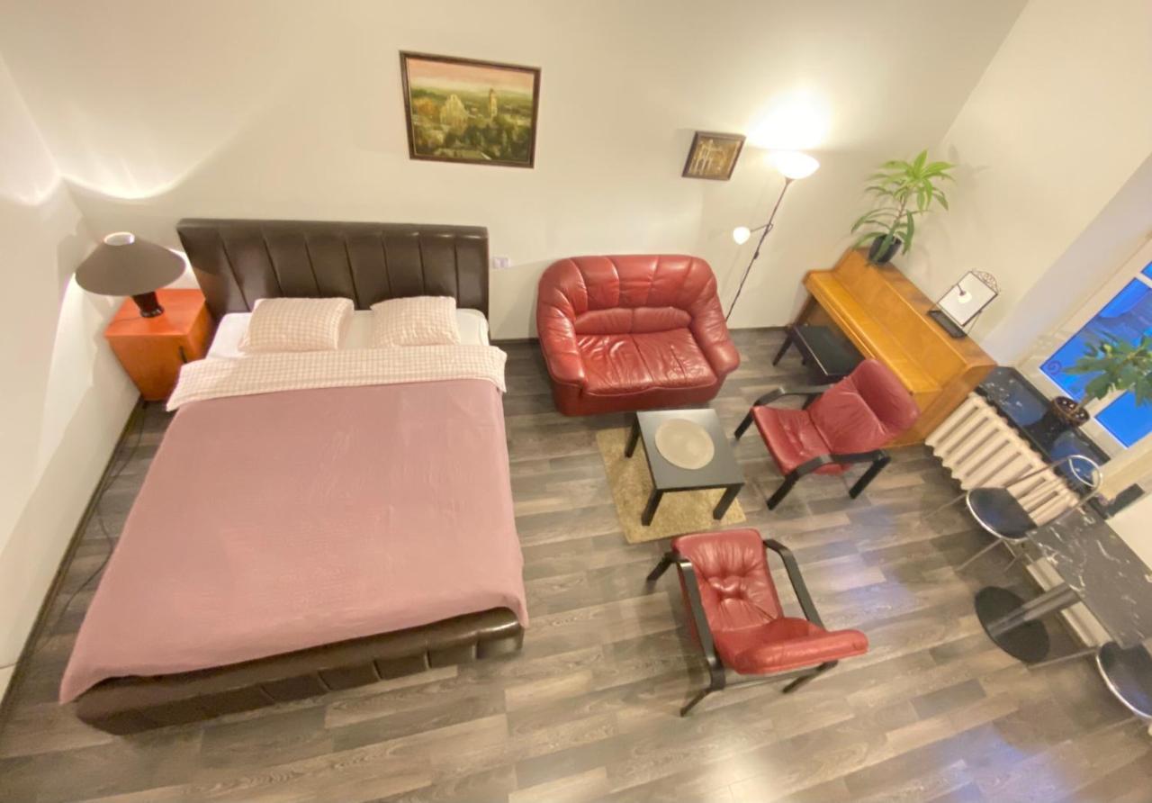 Centro Apartment Near Gedimas Avenue Вильнюс Экстерьер фото