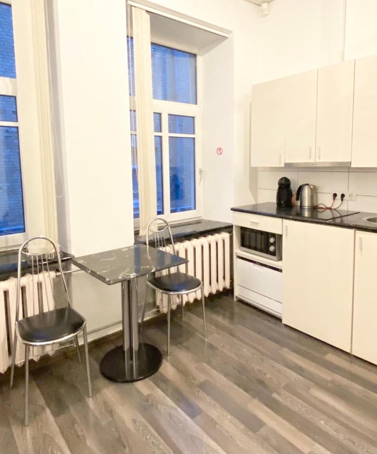 Centro Apartment Near Gedimas Avenue Вильнюс Экстерьер фото