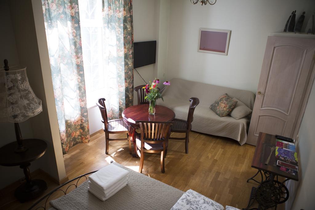 Centro Apartment Near Gedimas Avenue Вильнюс Экстерьер фото